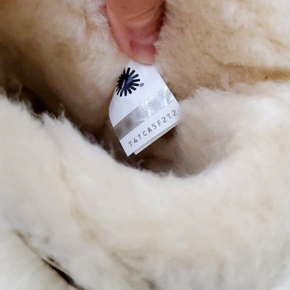 UGG BAILEY BOW ABSTRACT SPLATTER BOOTS - Picture 7 of 10